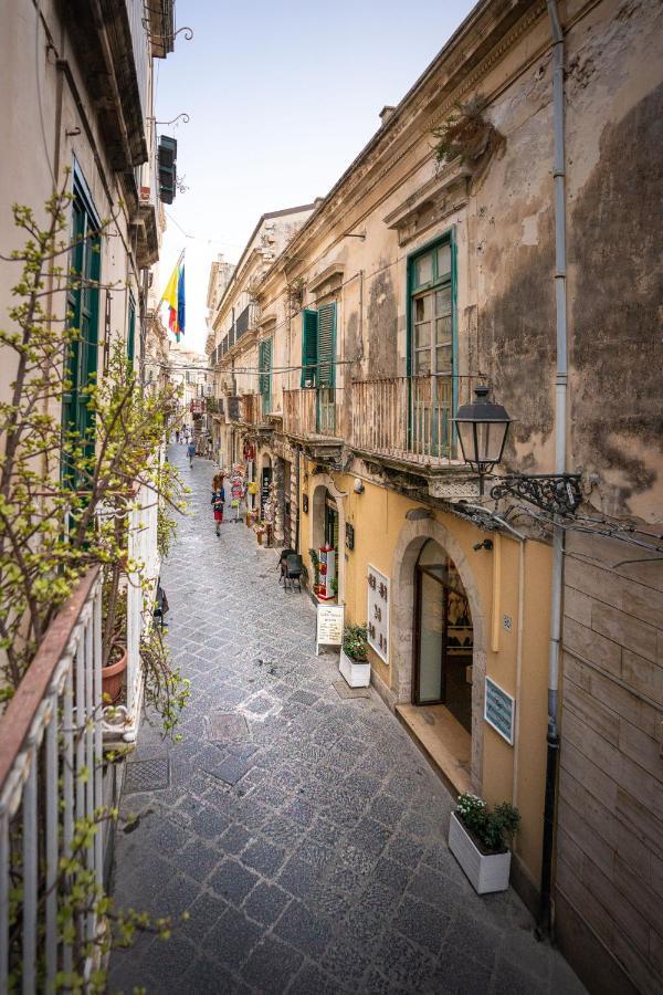 I Tre Balconi Di Via Roma Apartment 锡拉库扎 外观 照片